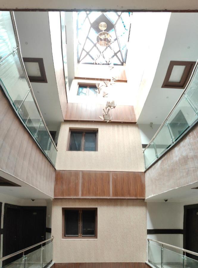 Hotel Krishna カトラ エクステリア 写真
